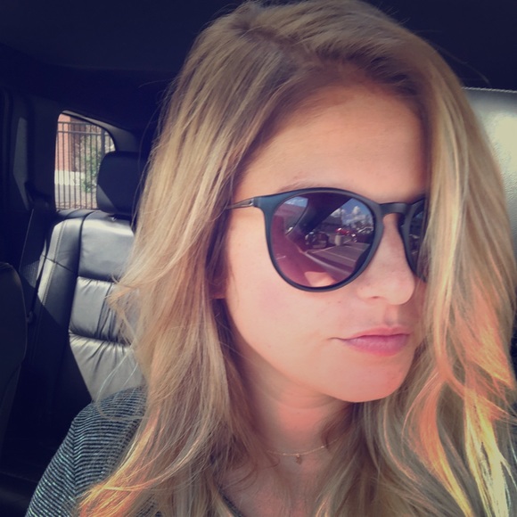 Meet your Posher, Bren - Picture 1 of 1